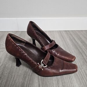 Elegant Brown Leather Heels